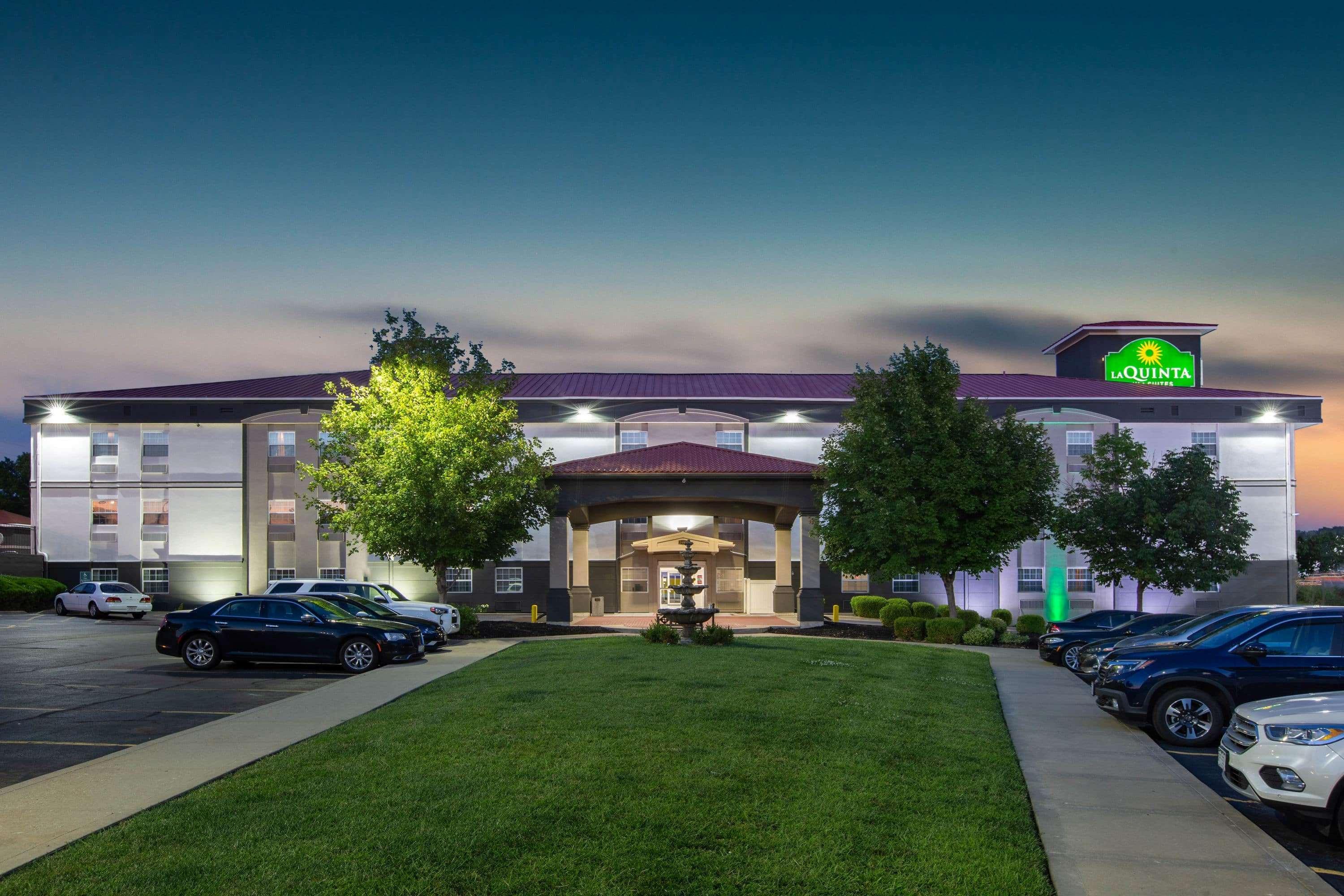 Hotel La Quinta By Wyndham Blue Springs Exteriér fotografie